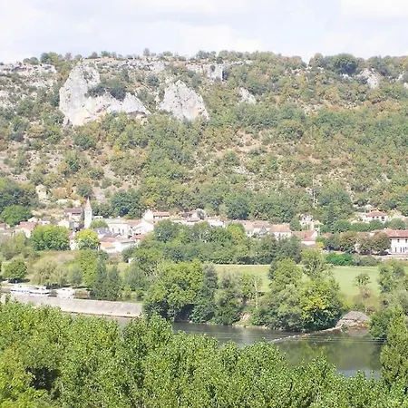 Niddouillet,piscine ,vue Imprenable Sur Vallee Сasa de vacaciones